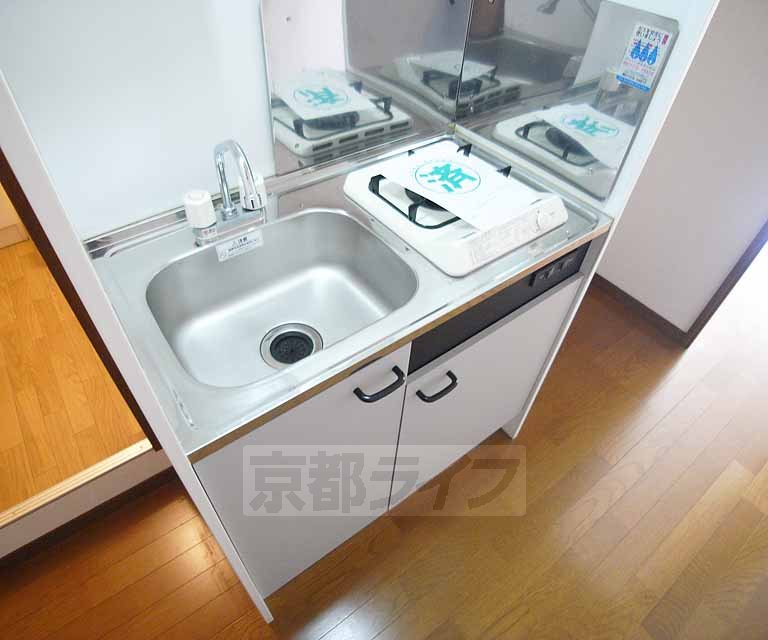 キッチン　コンパクトなキッチンです。