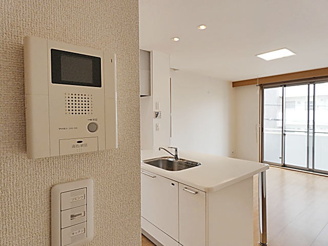 セキュリティ　モニター付きインターホンです