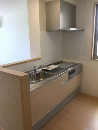 キッチン　サンブリアンス（2018年築）