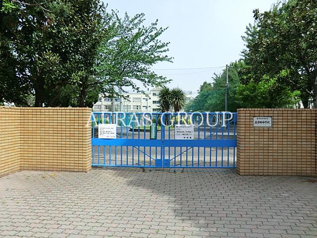 中学校　中野区立北中野中学校（中学校）まで775m