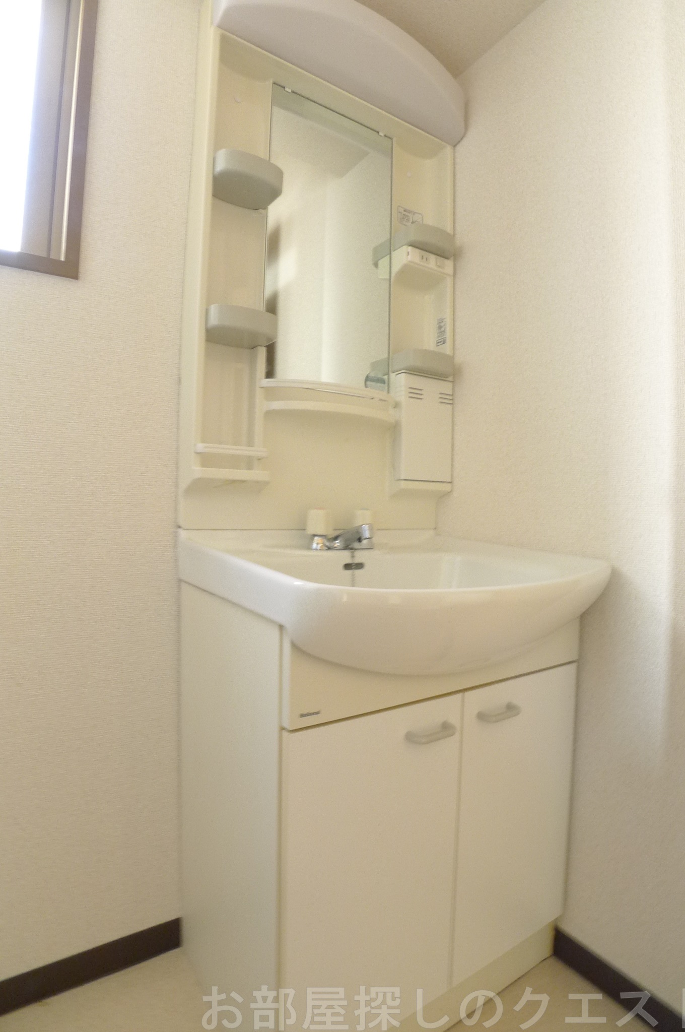 洗面設備　（写真は同物件イメージ）