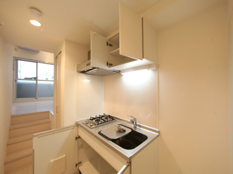 キッチン　システムキッチン（ガス2口）冷蔵庫・レンジ等ご用意できます