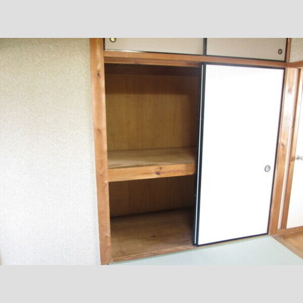収納　押入れ