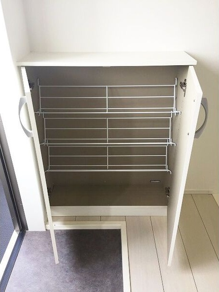 玄関　シューズボックス