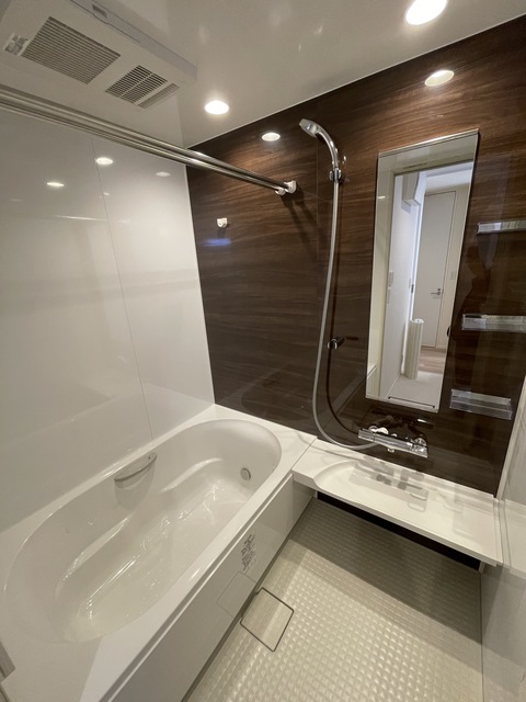 バス・シャワールーム　★浴室追い焚き・乾燥機★