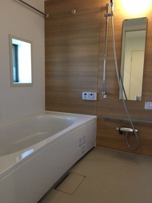 バス・シャワールーム　図面と現状に相違がある場合には現状を優先