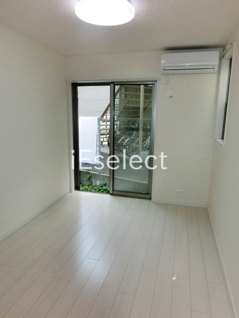 居室・リビング　とても綺麗なお部屋ですね。