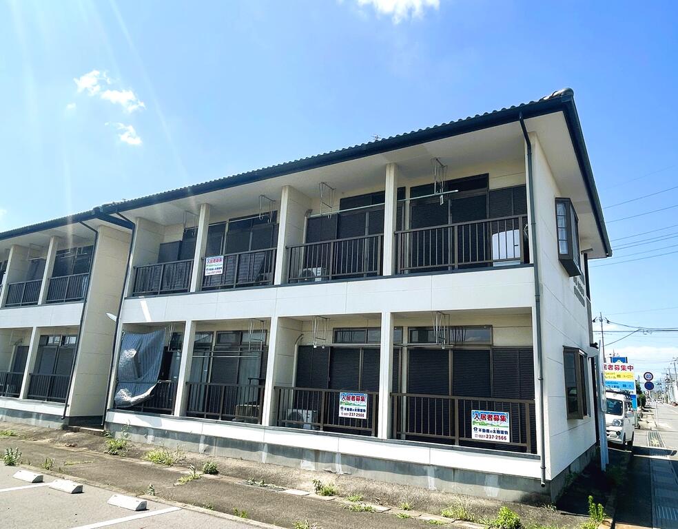 建物外観　※お写真と現況が異なる場合は現況を優先いたします。