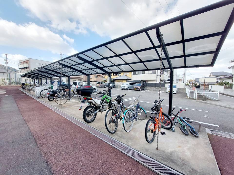駐車場　駐輪場