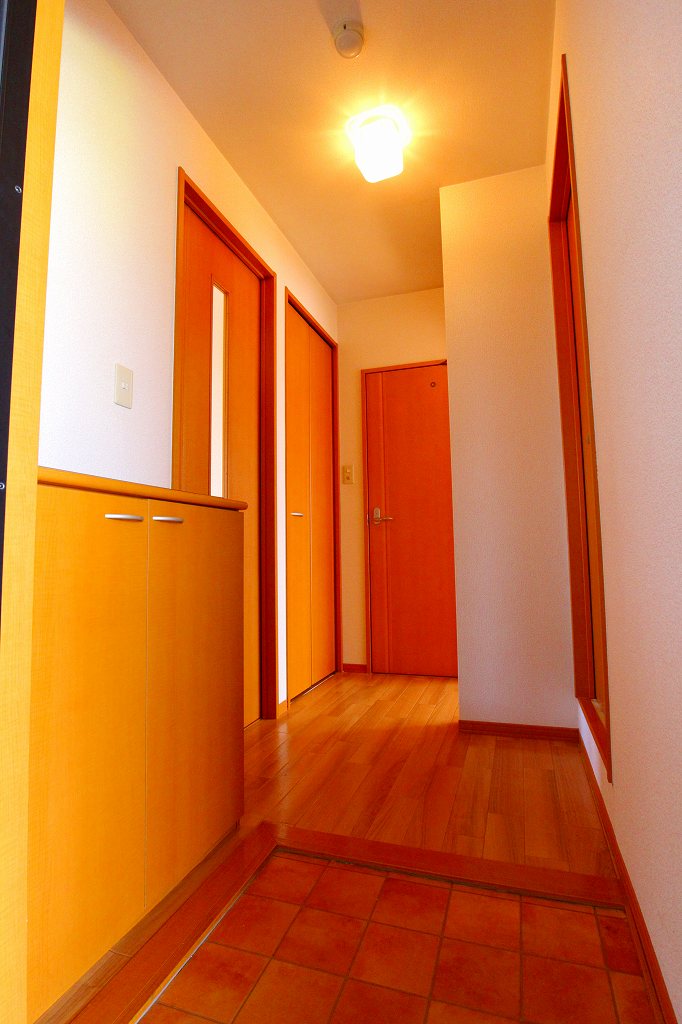 玄関　玄関　※別号室参考写真