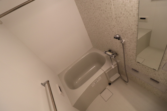 バス・シャワールーム　※別部屋の写真です