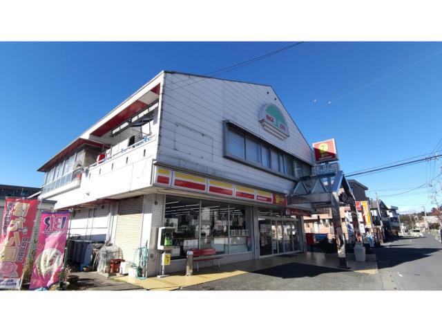 コンビニ　ニューヤマザキデイリーストア高坂長木屋店（コンビニ）まで200m