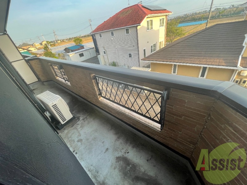 バルコニー　バルコニーは広さが有って使いやすいです。