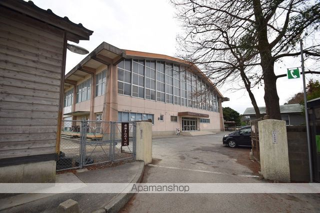 中学校　第一中学校（中学校）まで575m