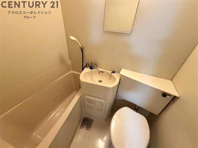 洗面設備　浴室内に洗面台付き！