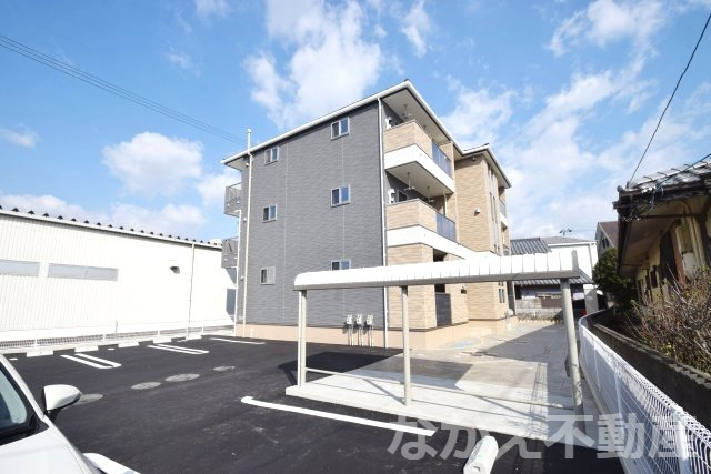 建物外観　外観は落ち着いています