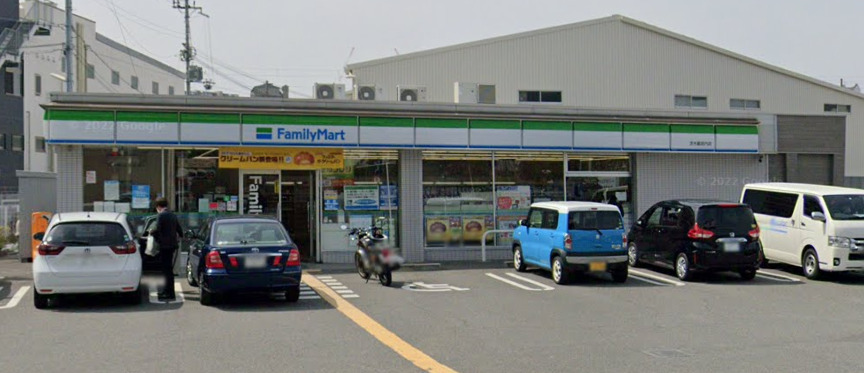 コンビニ　ファミリーマート 茨木蔵垣内店（コンビニ）まで988m