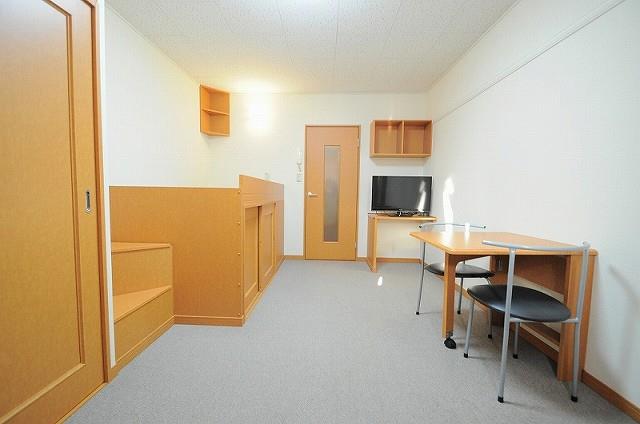 その他部屋・スペース　１Fはフローリング仕様・２Ｆはカーペット仕様になります。