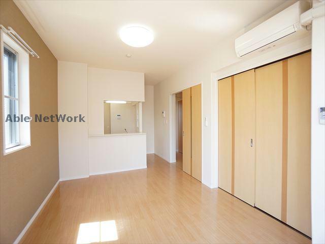 居室・リビング　※同型写真