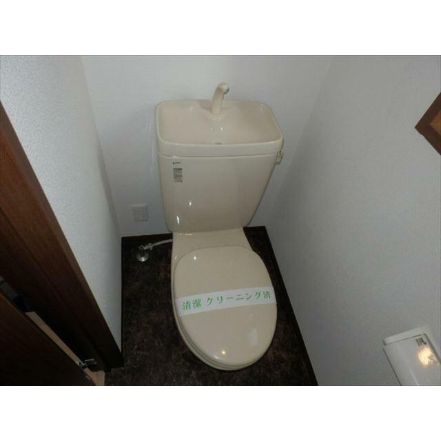 トイレ　落ち着いた色調のトイレです♪