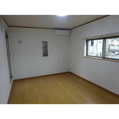 居室・リビング　8.5帖の広々としたリビング♪