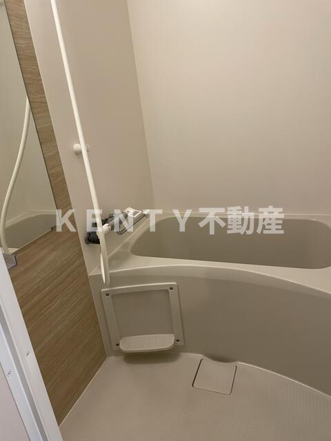 バス・シャワールーム　落ち着いた空間のお風呂です