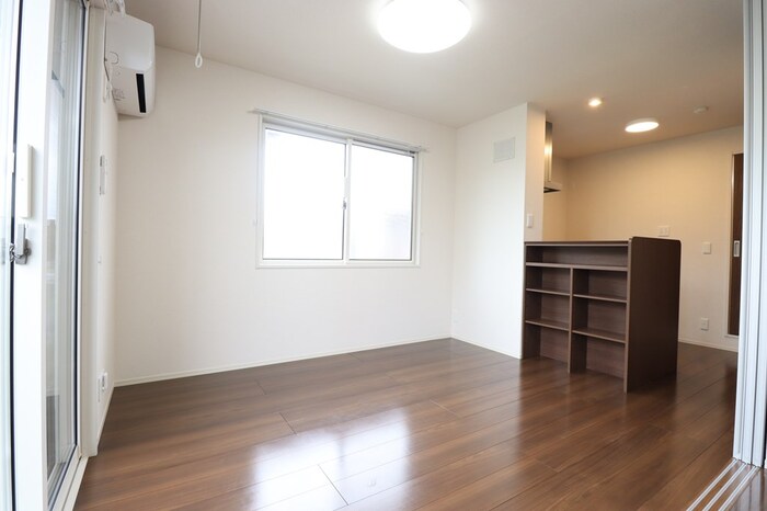 居室・リビング　リビング全景