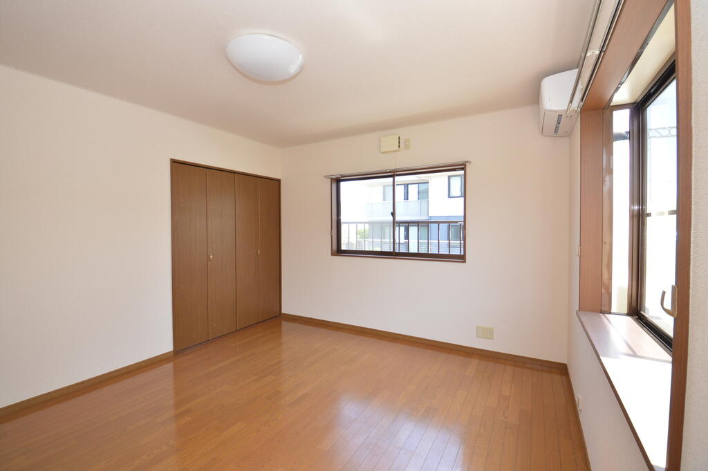 居室・リビング　（参考）他室の写真を使用しています。現況優先となります。