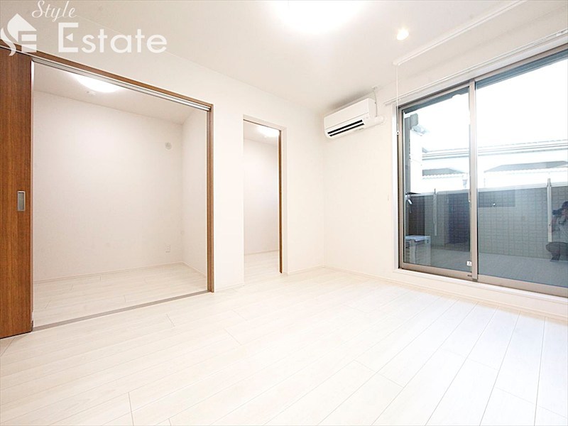 居室・リビング　同仕様写真