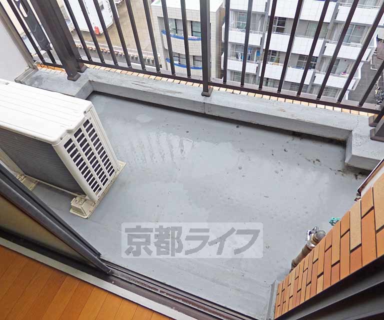 バルコニー　広々としたバルコニーです。