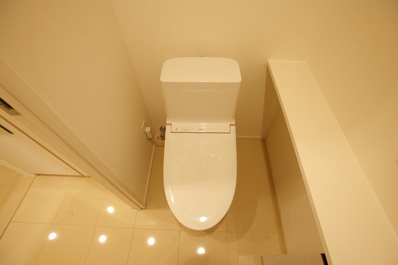 トイレ　トイレ