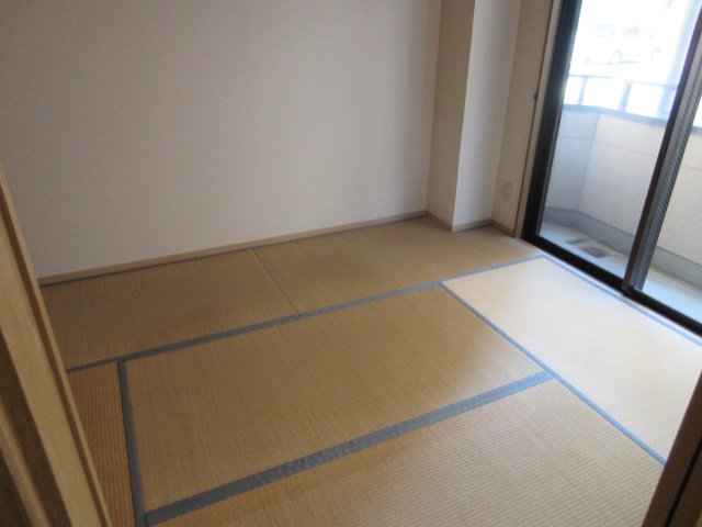 森谷マンションの居間写真