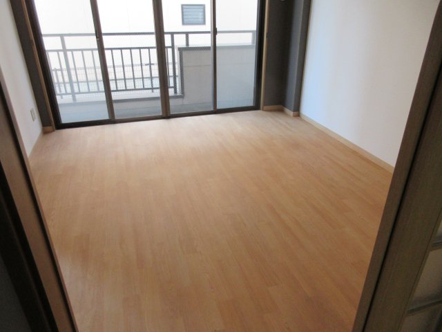 森谷マンションの居間写真
