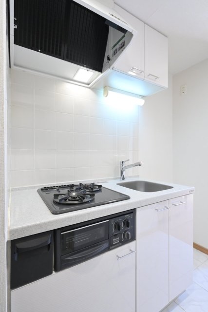 キッチン　システムキッチン（2口ガスコンロ・グリル付）