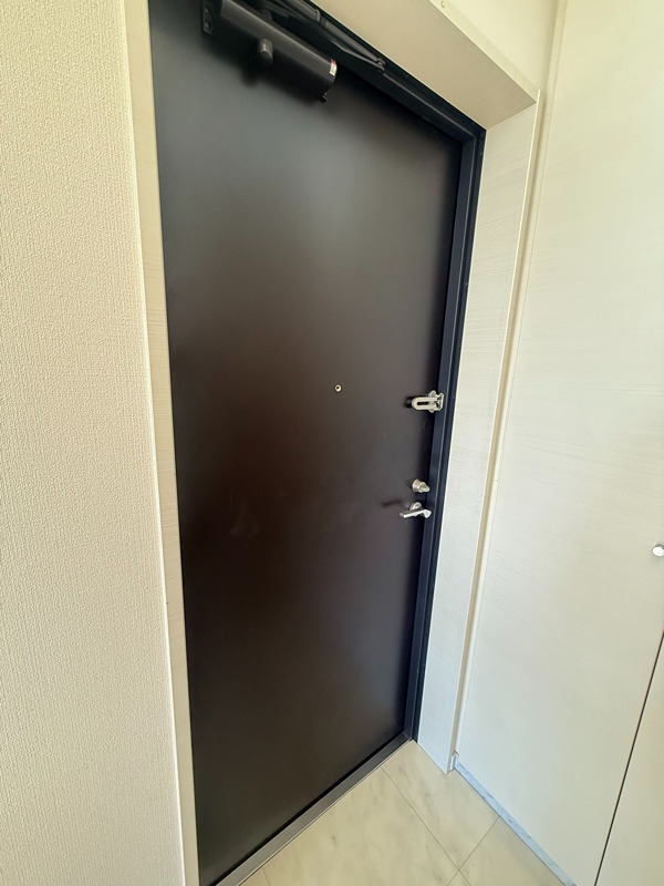 玄関　※同物件別階数同タイプ部屋