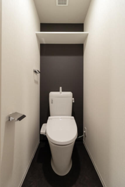 トイレ　※写真は同タイプ住戸です。