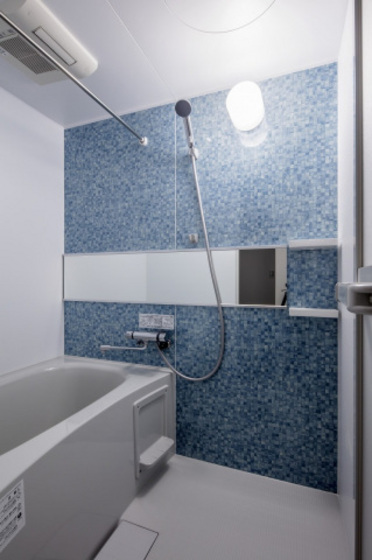 バス・シャワールーム　※別部屋の写真です