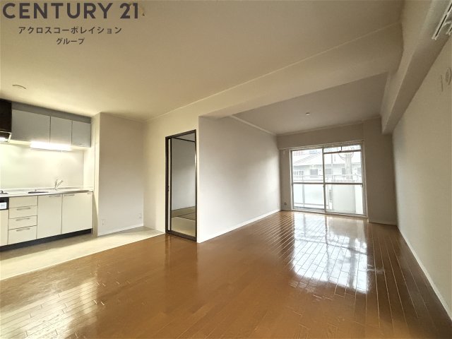 居室・リビング　南向き・角部屋住戸で過ごしやすくてオススメです♪