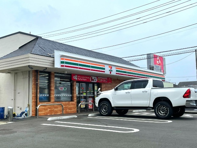 コンビニ　セブンイレブン小田原飯泉南店（コンビニ）まで272m