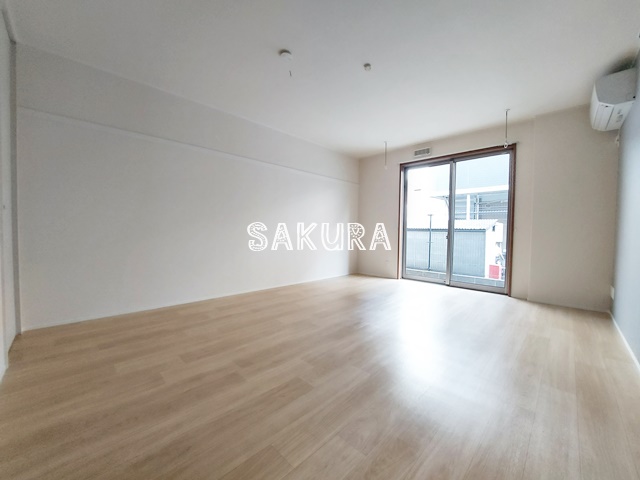 居室・リビング　使いやすい形の為、レイアウトを楽しめます♪