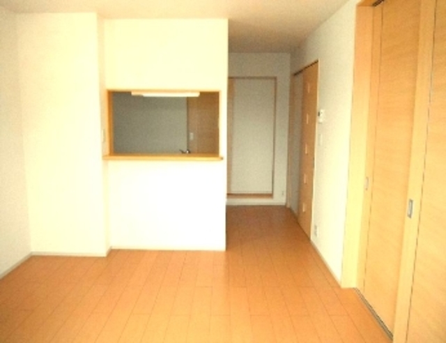 居室・リビング　あかるい色合いのリビング