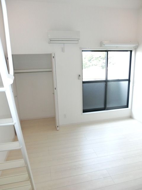 居室・リビング　明るいお部屋ですね