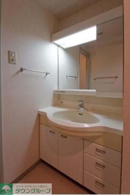 洗面設備　※写真は同タイプ住戸です。