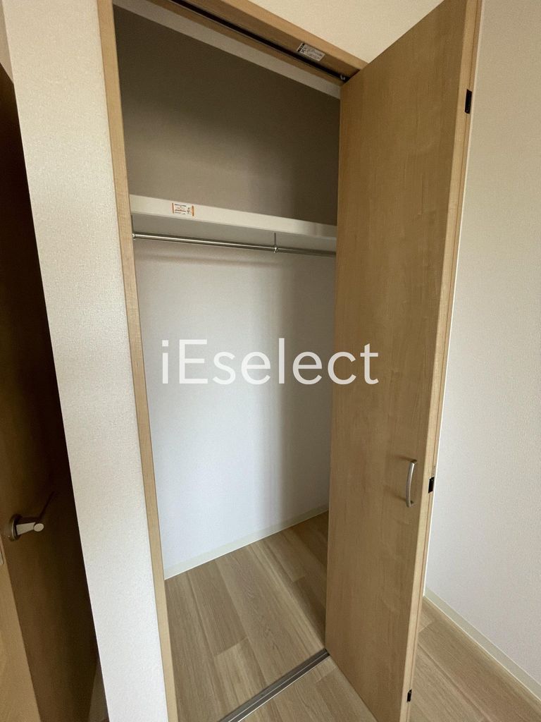 収納　洋服もかけられるクローゼット！