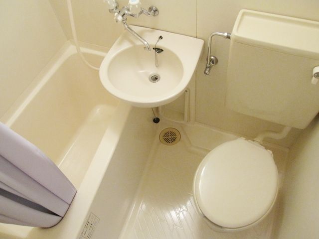 バス・シャワールーム　★お掃除のし易いユニットバスです★