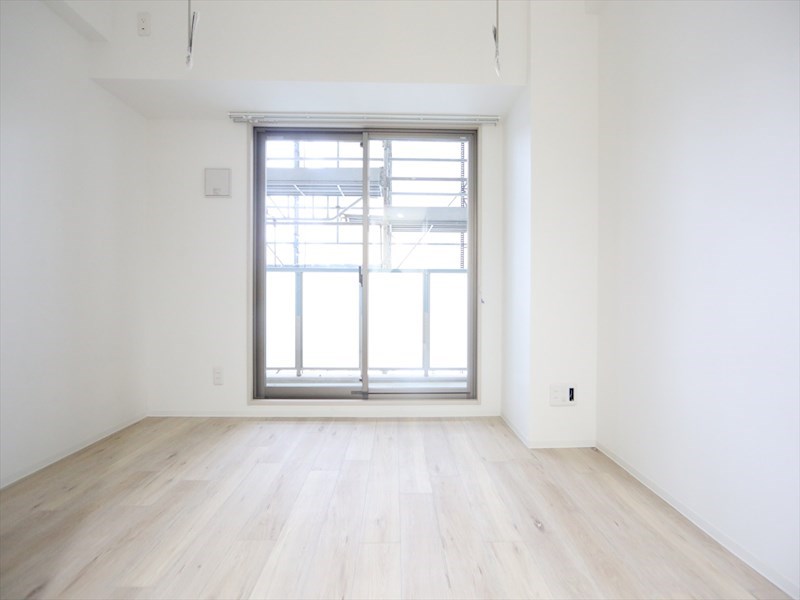 バルコニー　洋室6.3帖　エアコン完備　バルコニー