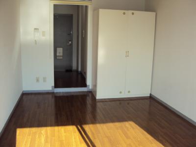 居室・リビング　6.5帖の洋室です