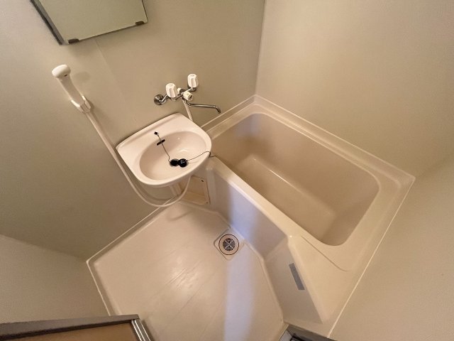 バス・シャワールーム　日々の疲れを癒すお風呂付です