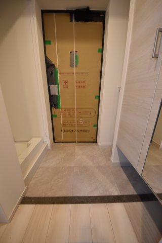 玄関　スプランディッド京橋EAST　玄関