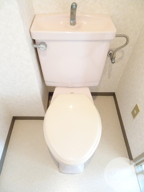 トイレ　ウォシュレット設置できます♪